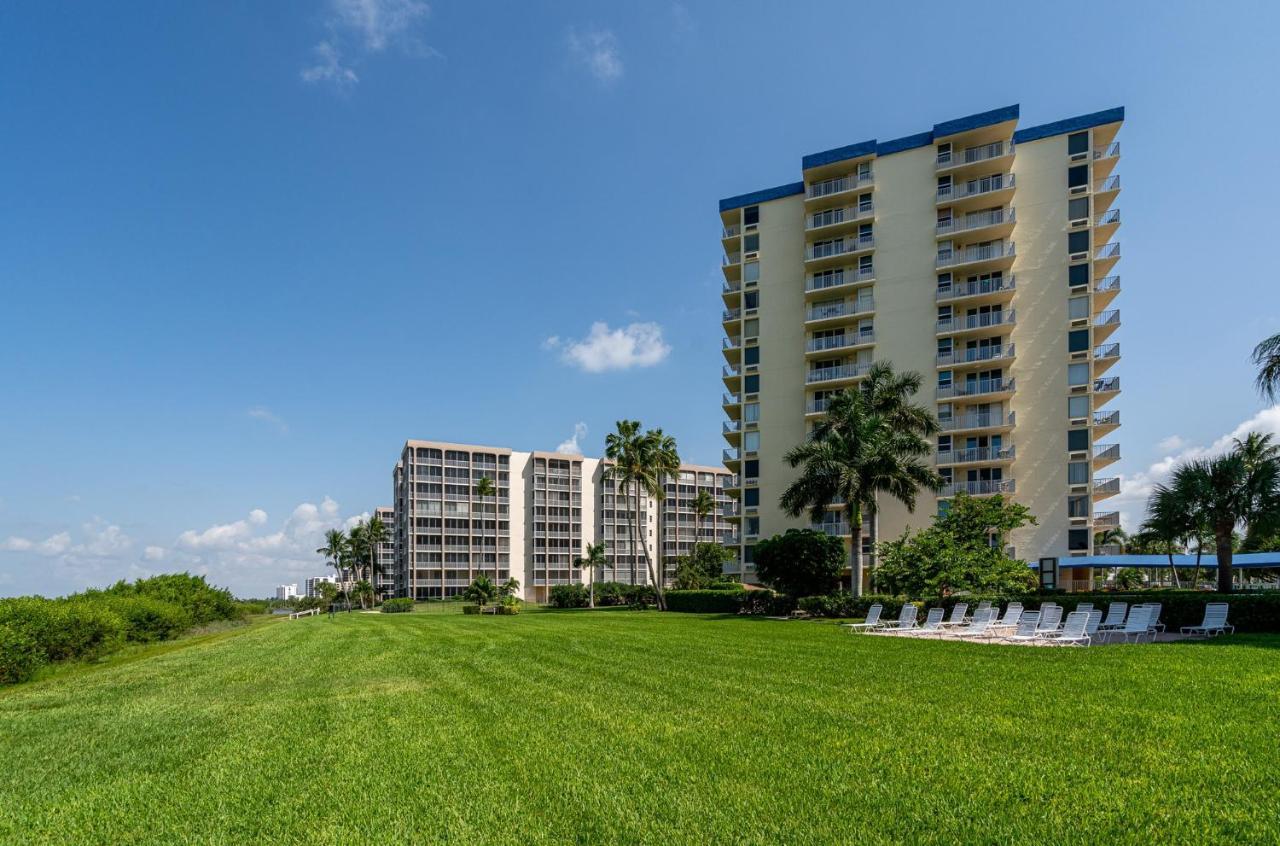 Updated Gulf Front Condo On The South End Of Fort Myers Beach! Condo Exterior photo